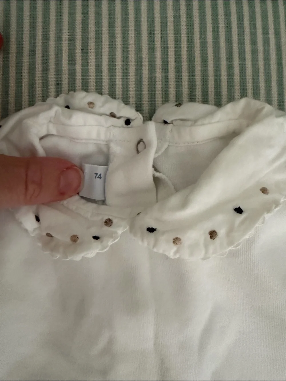 Frilo White Long-Sleeve Baby Bodysuit with Neutral Embroidered Collar